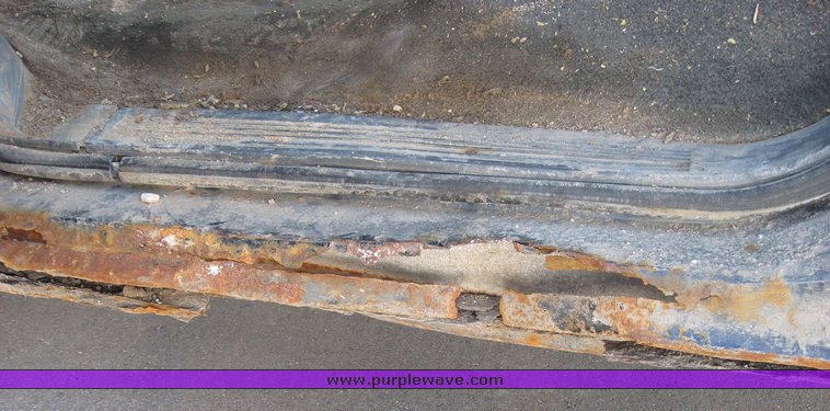 image for item 2090 1990 Ford Aerostar van