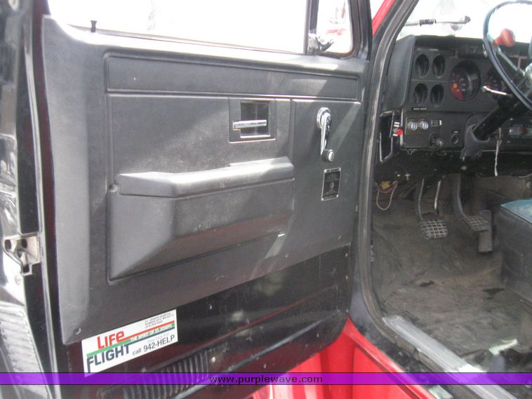 image for item 2097 1983 GMC fire tanker pumper