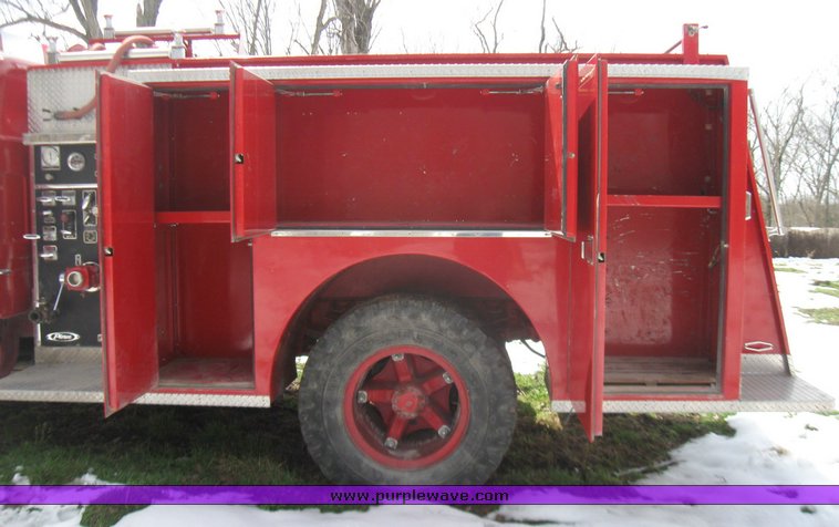 image for item 2097 1983 GMC fire tanker pumper