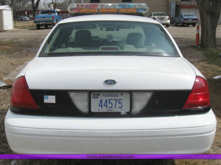 image for item 2108 2003 Ford Crown Victoria Police Interceptor