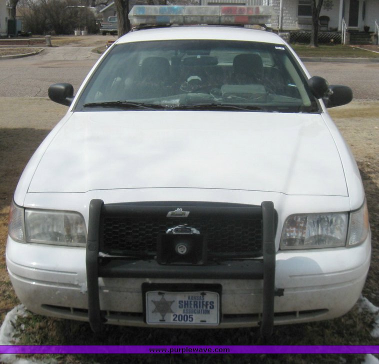 image for item 2108 2003 Ford Crown Victoria Police Interceptor