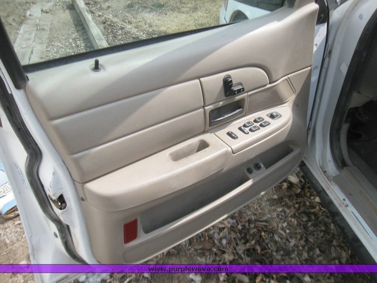 image for item 2108 2003 Ford Crown Victoria Police Interceptor