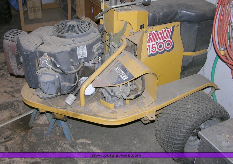 image for item 2121 1998 Excel Hustler 1500 short cut mower