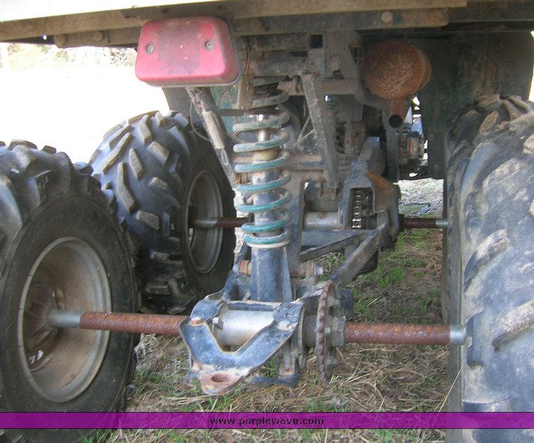 image for item 2125 1996 Polaris 425 6x6 Magnum ATV