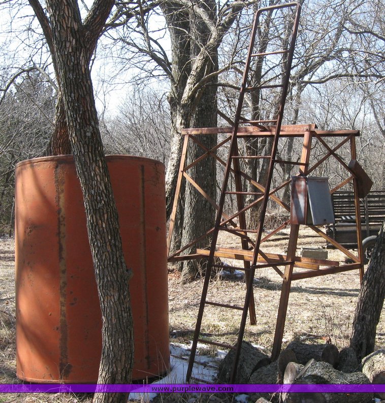 image for item 2126 300 gallon fuel tank on stand
