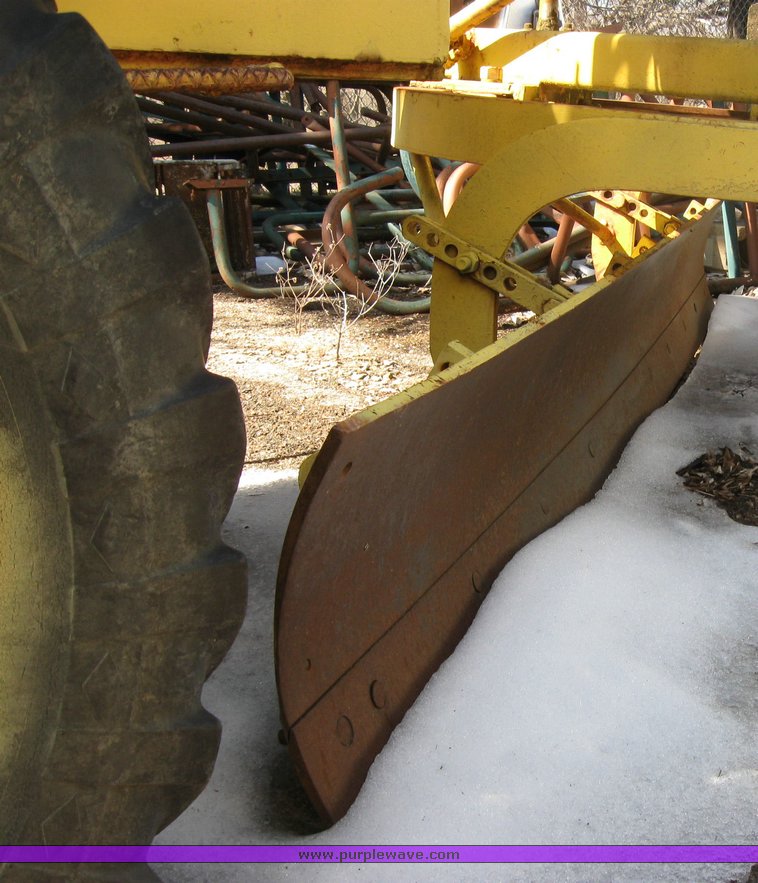 image for item 2127 1966 Galion road grader