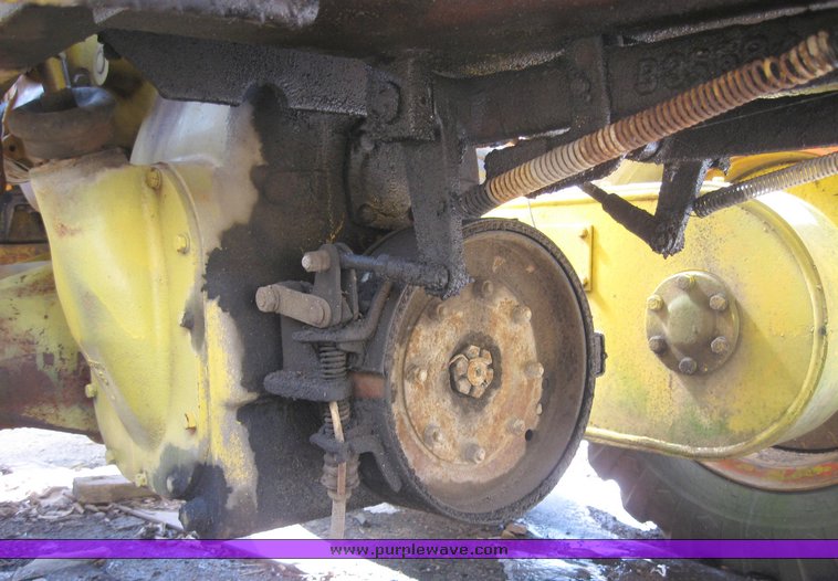 image for item 2127 1966 Galion road grader