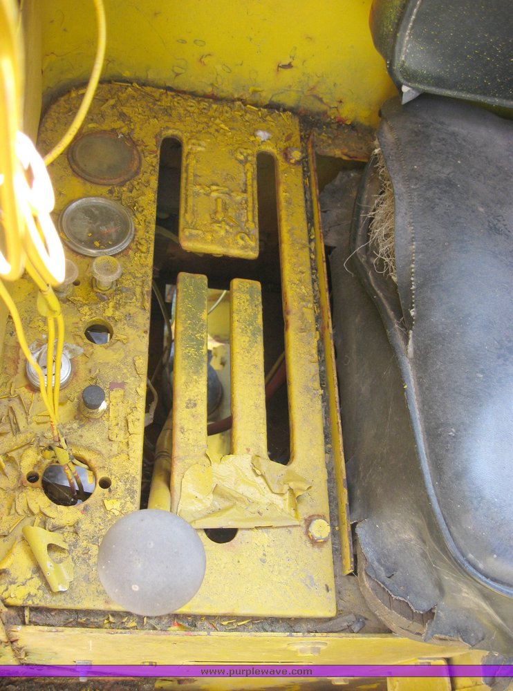 image for item 2127 1966 Galion road grader