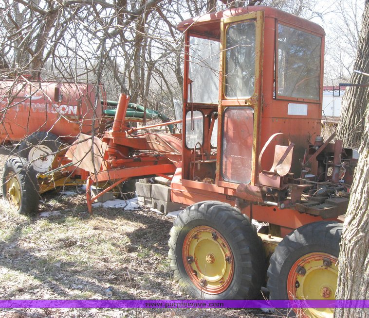 image for item 2129 1966 Galion road grader