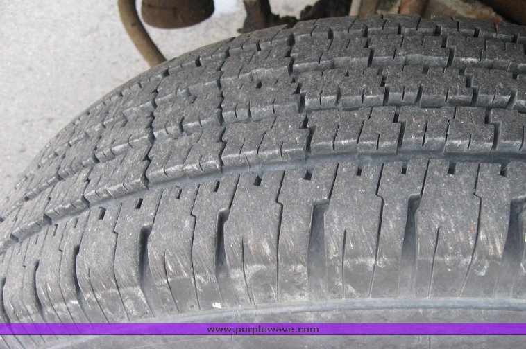 image for item 2137 1986 Chevrolet G30 sport van