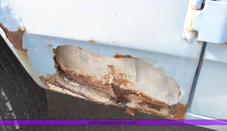 image for item 2137 1986 Chevrolet G30 sport van