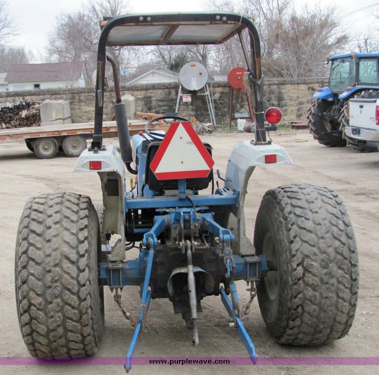 image for item 3111 Ford 3415 tractor