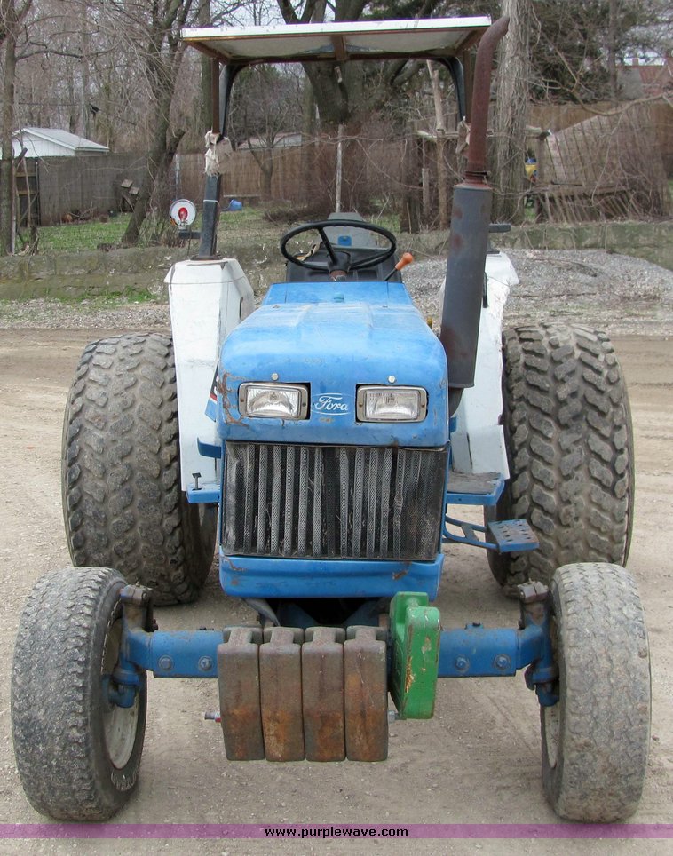 image for item 3111 Ford 3415 tractor