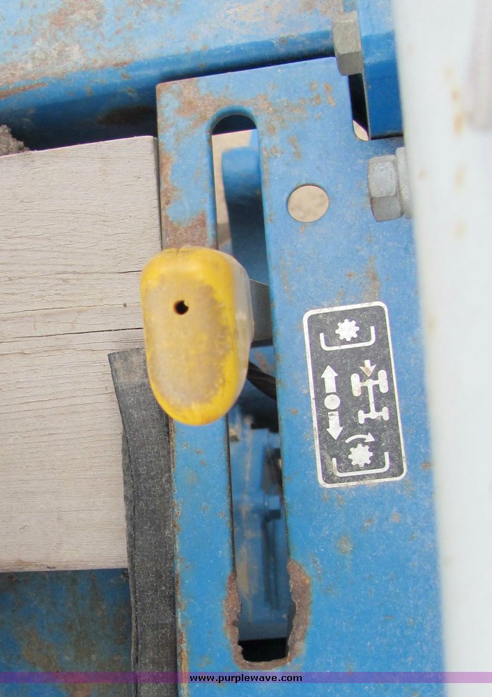 image for item 3111 Ford 3415 tractor