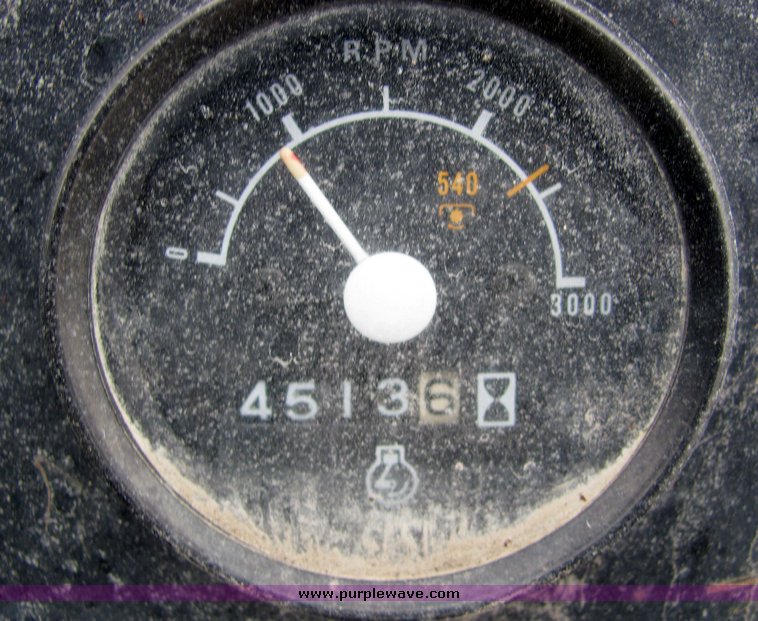 image for item 3111 Ford 3415 tractor