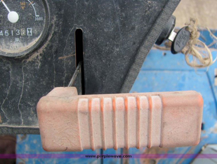 image for item 3111 Ford 3415 tractor