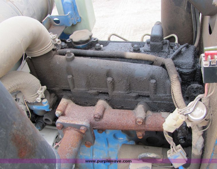 image for item 3111 Ford 3415 tractor