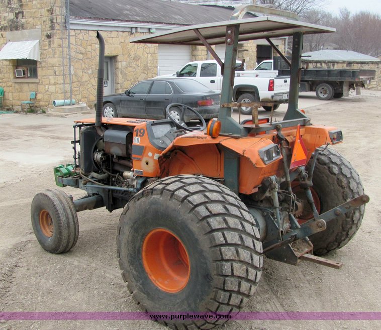 image for item 3112 Kubota L3750 tractor