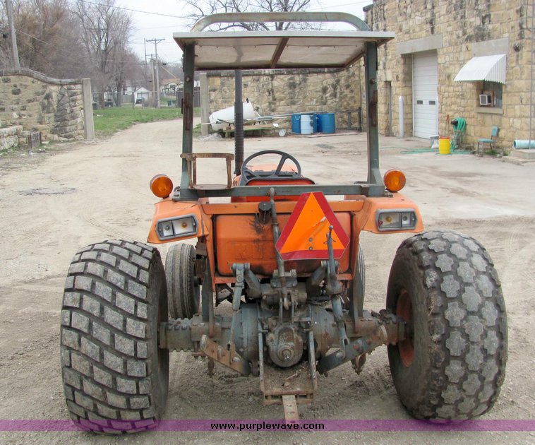 image for item 3112 Kubota L3750 tractor