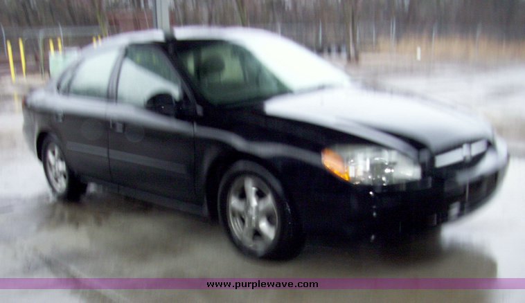 image for item 3181 2002 Ford Taurus SE