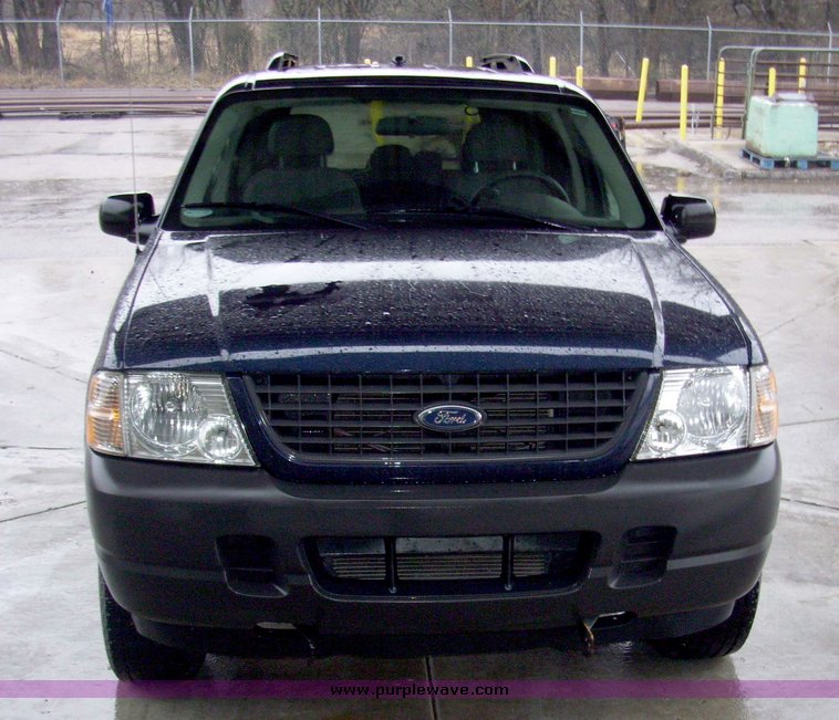 image for item 3182 2003 Ford Explorer