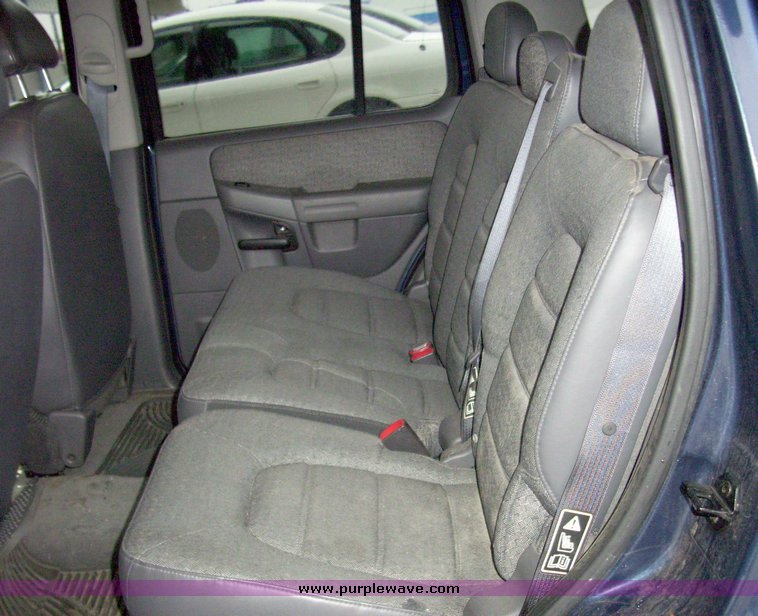 image for item 3182 2003 Ford Explorer