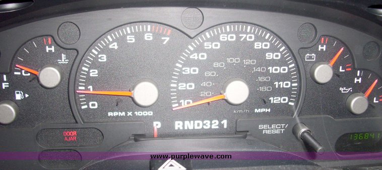 image for item 3182 2003 Ford Explorer