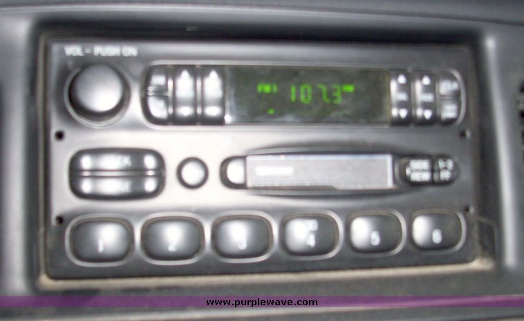 image for item 3183 2005 Ford Crown Victoria Police Interceptor