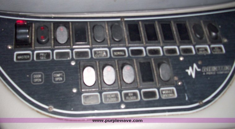 image for item 3184 2006 Ford E450 Super Duty ambulance