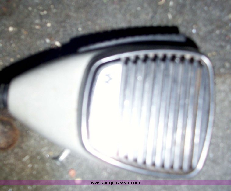 image for item 3184 2006 Ford E450 Super Duty ambulance