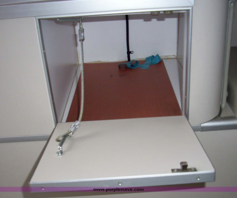 image for item 3184 2006 Ford E450 Super Duty ambulance