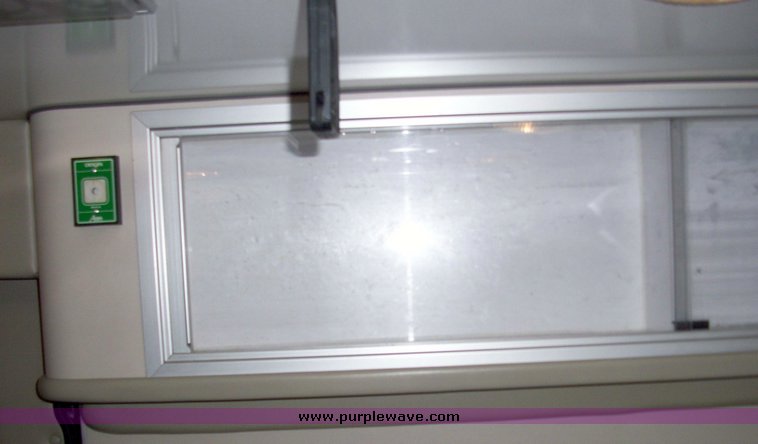 image for item 3184 2006 Ford E450 Super Duty ambulance