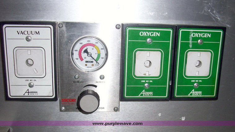 image for item 3184 2006 Ford E450 Super Duty ambulance