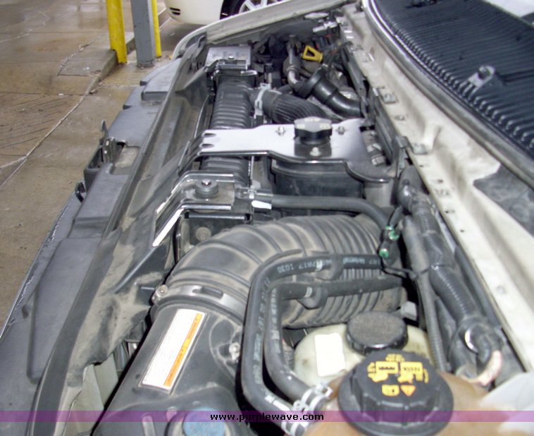 image for item 3184 2006 Ford E450 Super Duty ambulance