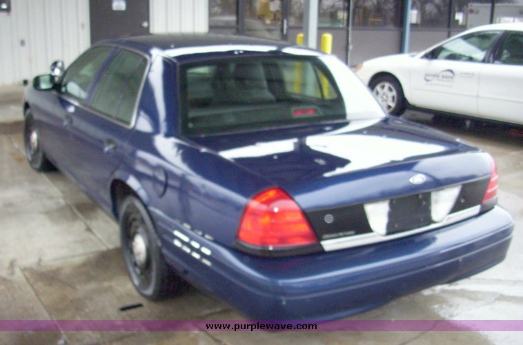 image for item 3185 2003 Ford Crown Victoria Police Interceptor
