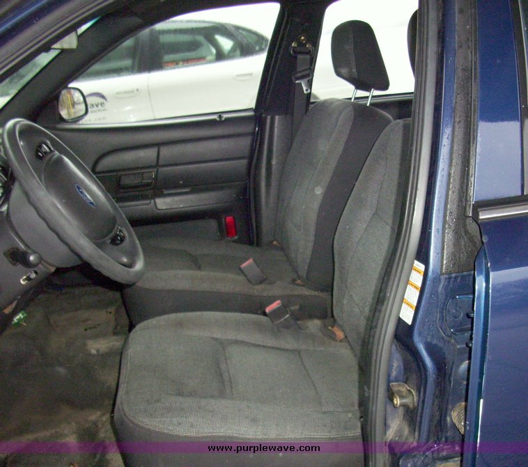 image for item 3185 2003 Ford Crown Victoria Police Interceptor