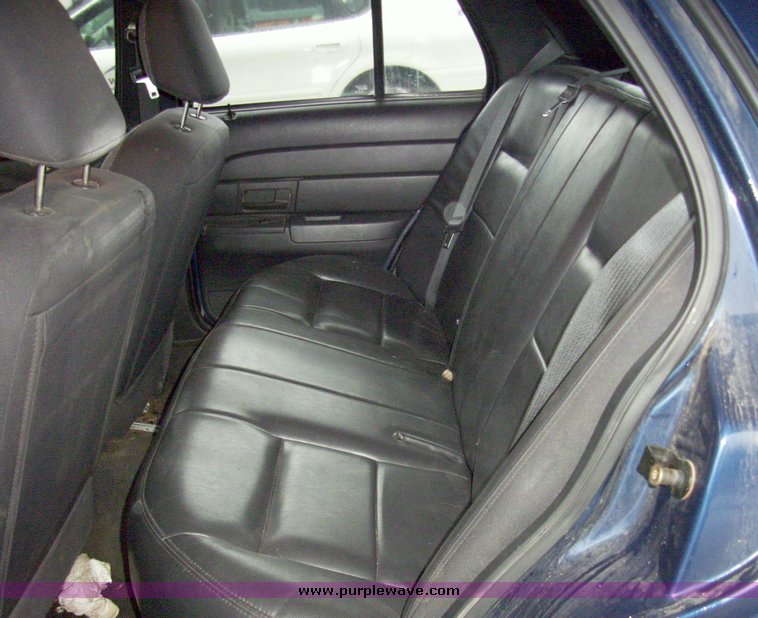 image for item 3185 2003 Ford Crown Victoria Police Interceptor
