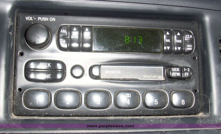 image for item 3185 2003 Ford Crown Victoria Police Interceptor