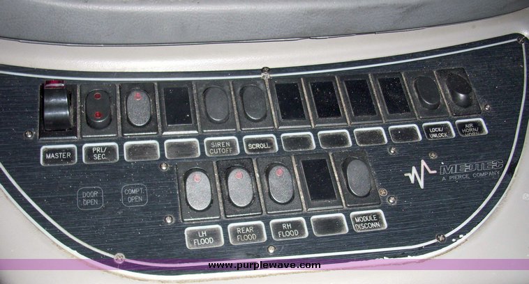 image for item 3186 2006 Ford E450 Super Duty ambulance