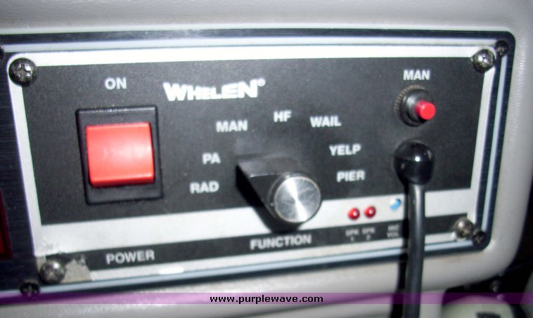 image for item 3186 2006 Ford E450 Super Duty ambulance