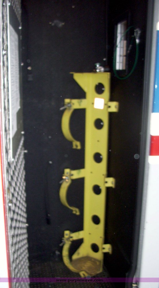 image for item 3186 2006 Ford E450 Super Duty ambulance