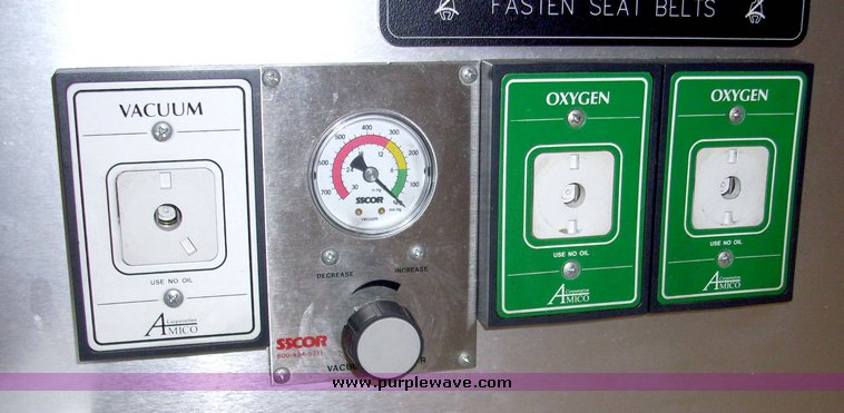 image for item 3186 2006 Ford E450 Super Duty ambulance