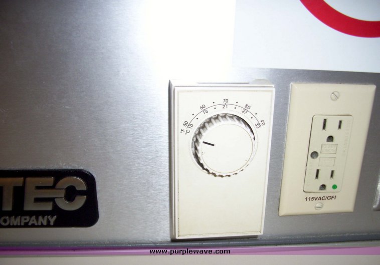 image for item 3186 2006 Ford E450 Super Duty ambulance