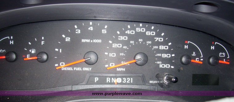 image for item 3243 2006 Ford E450 Super Duty ambulance