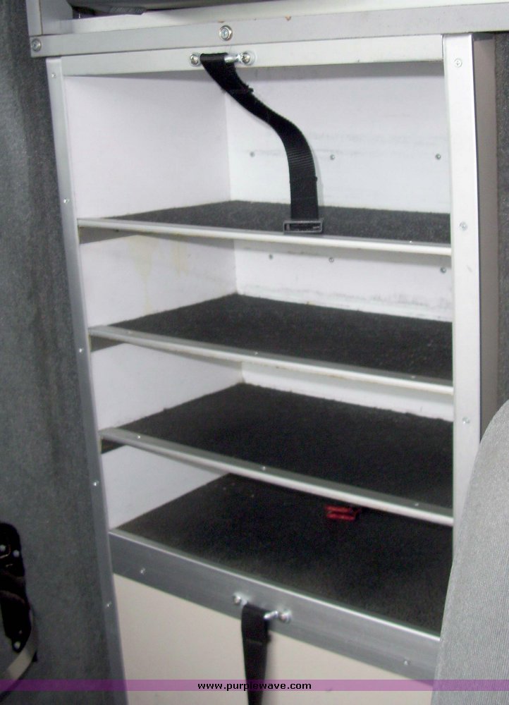 image for item 3243 2006 Ford E450 Super Duty ambulance