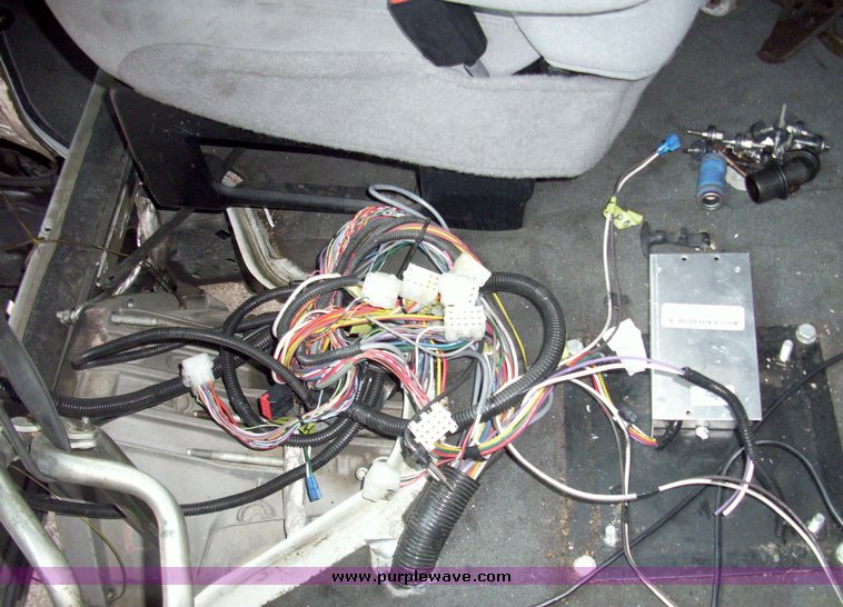 image for item 3243 2006 Ford E450 Super Duty ambulance