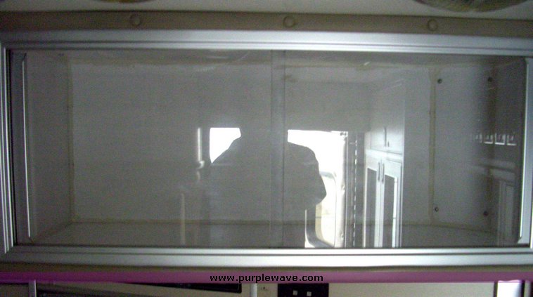 image for item 3243 2006 Ford E450 Super Duty ambulance