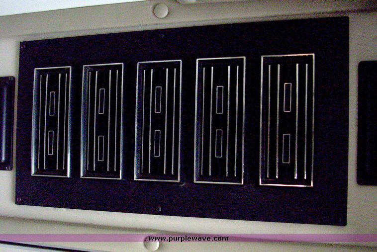 image for item 3243 2006 Ford E450 Super Duty ambulance