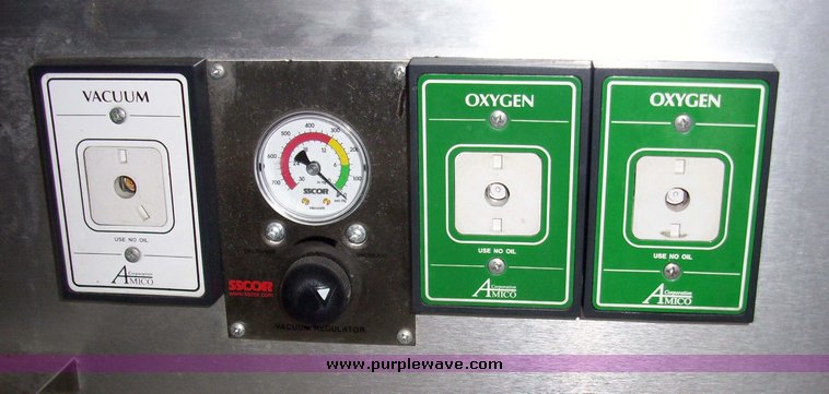 image for item 3243 2006 Ford E450 Super Duty ambulance