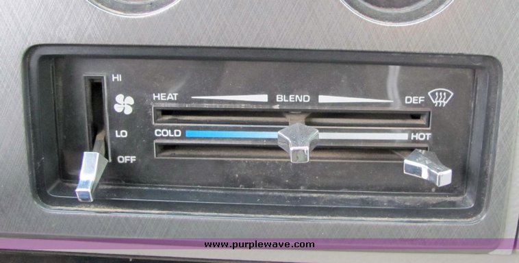 image for item 3249 1993 GMC Vandura